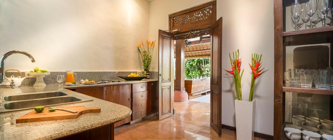 Villa Kubu Seminyak Экстерьер фото