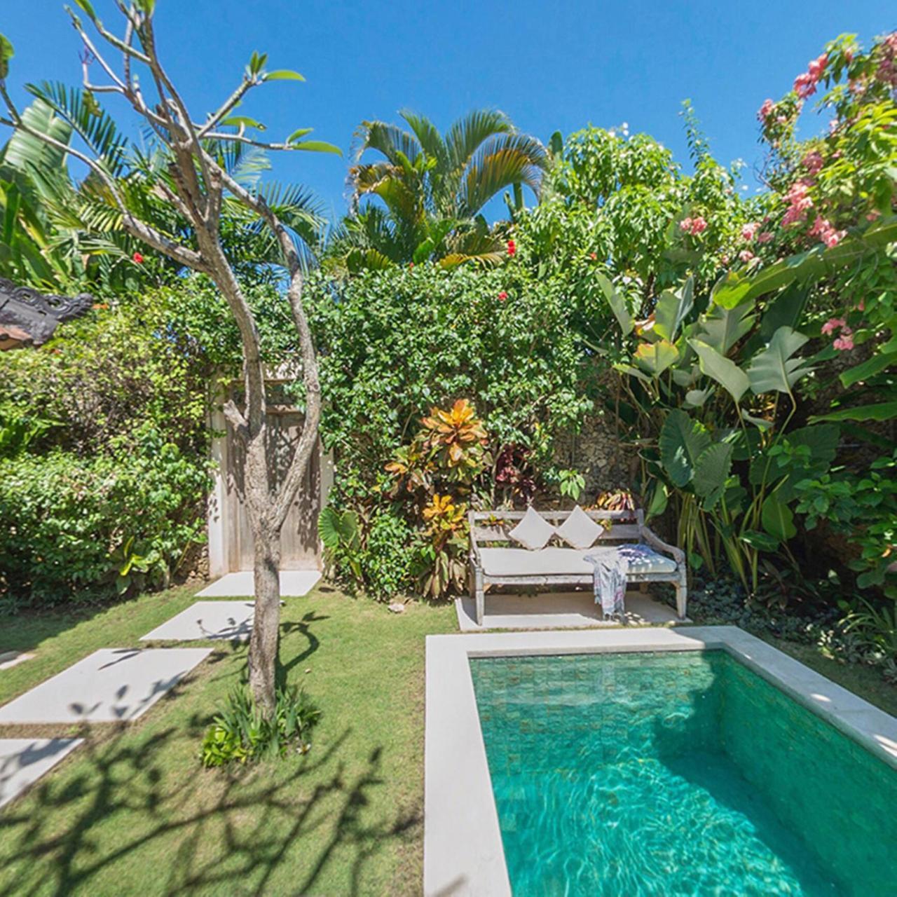 Villa Kubu Seminyak Экстерьер фото